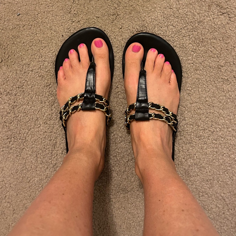 Apt 9 sandals
